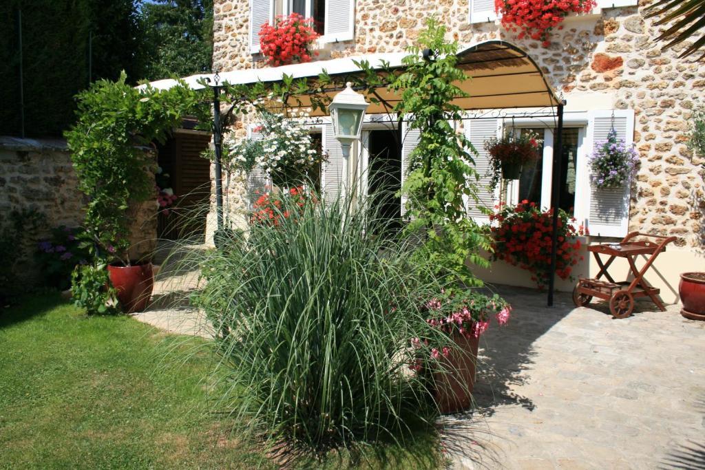 Gites Le Petit Nailly Magny-les-Hameaux Exteriér fotografie